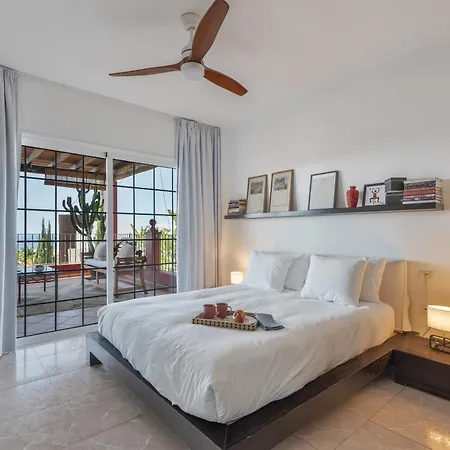 Villa Red-house