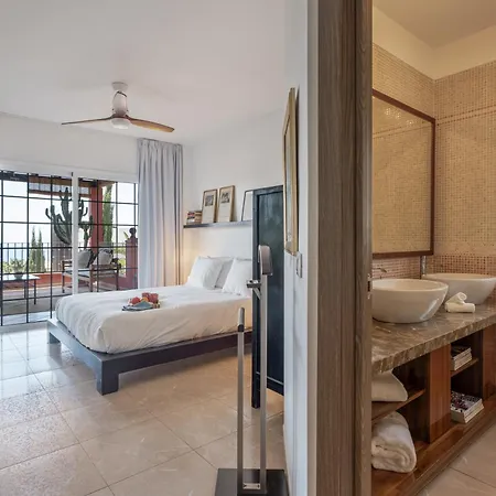 Villa Red-house