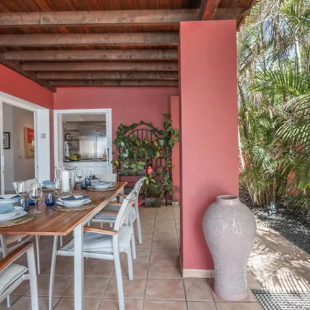 Red-house Villa Costa Adeje (Tenerife)